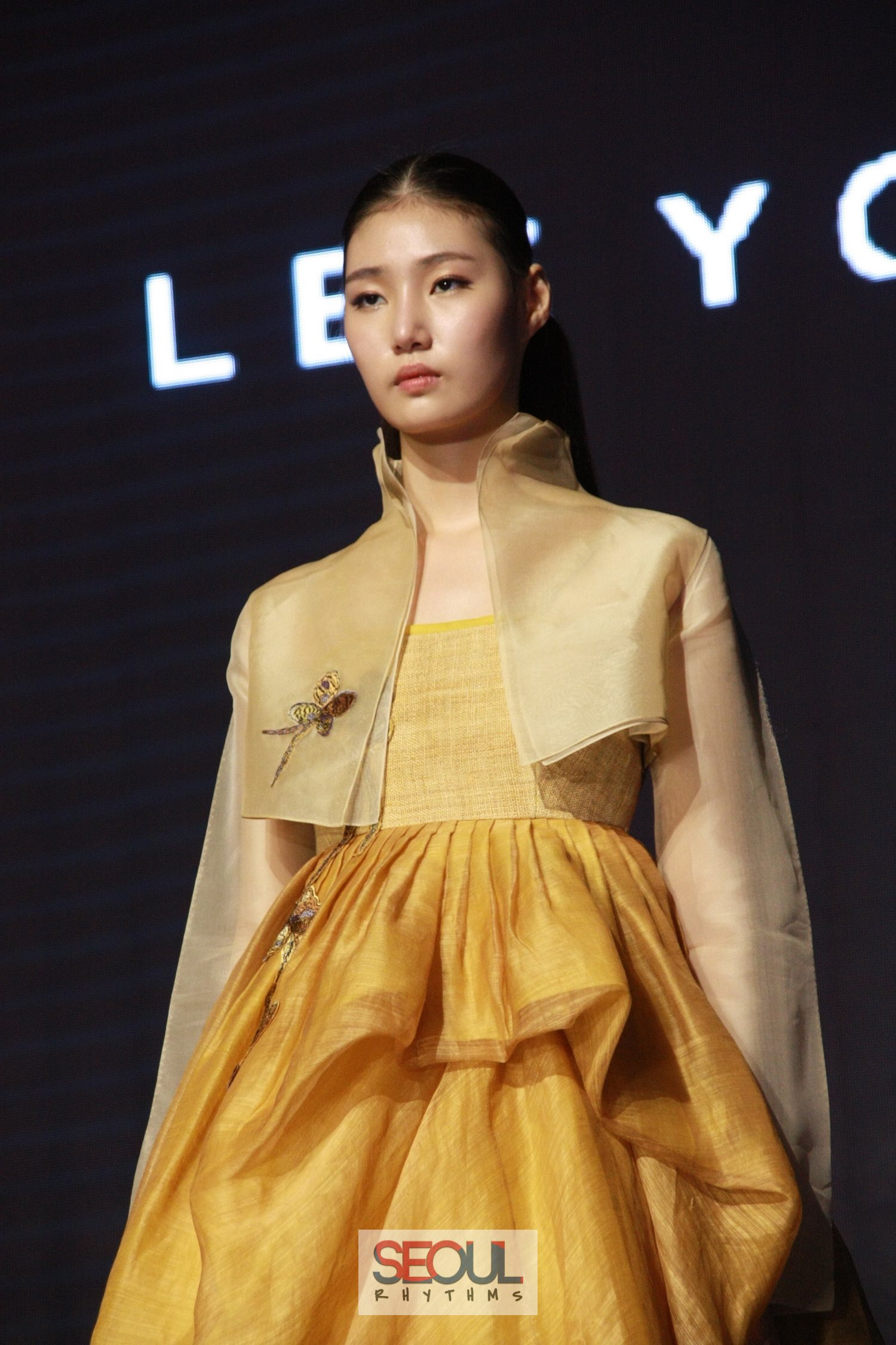 Lee-Young-Hee-Fashion-Show-29.jpg